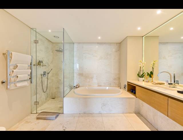 2 BEDROOM APARTMENT TO LET IN CAMPS BAY